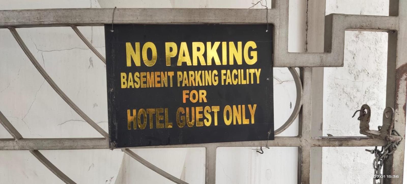 Hotel Queens Tower アムリトサル エクステリア 写真