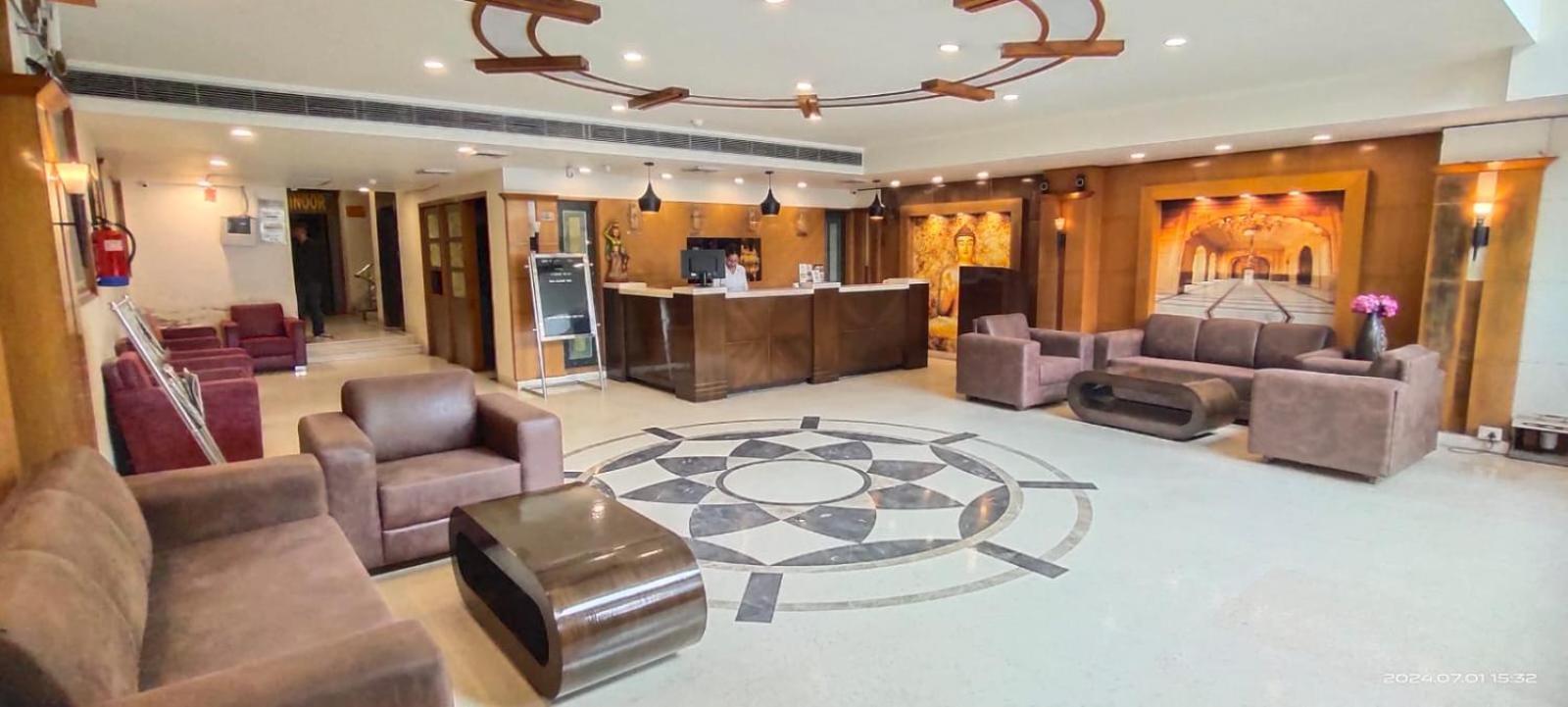 Hotel Queens Tower アムリトサル エクステリア 写真